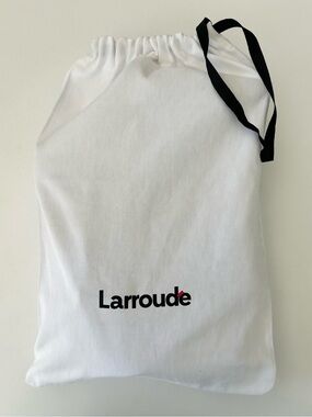 Larroudé White Cotton Dust Cover Storage Bag 10.5" x 15.75"
